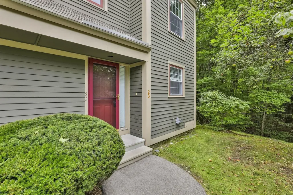 1465 Hooksett Road Hooksett NH 03106