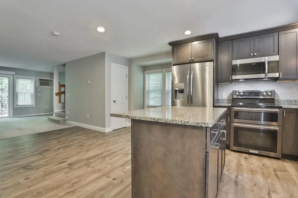 1465 Hooksett Road Hooksett NH 03106