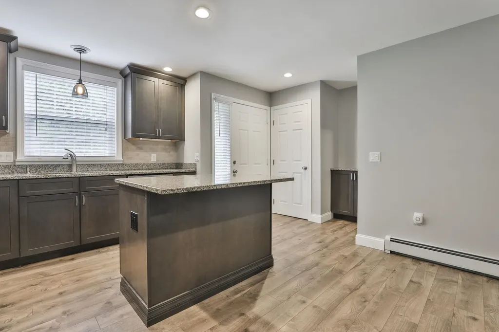 1465 Hooksett Road Hooksett NH 03106