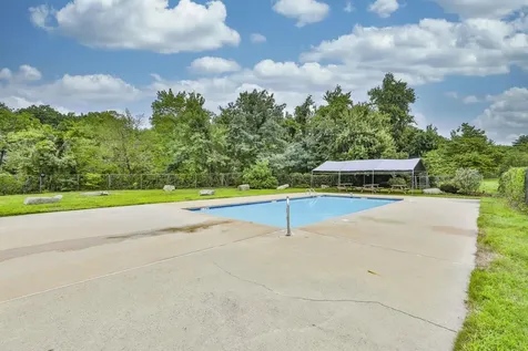 1465 Hooksett Road Hooksett NH 03106