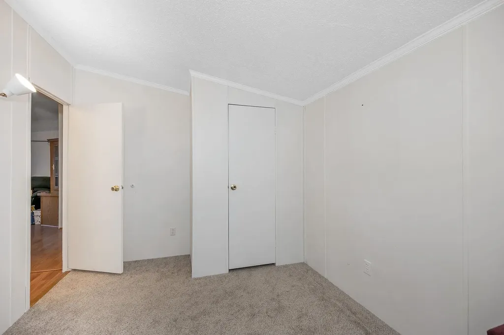 3 Robyn Court Litchfield NH 03052