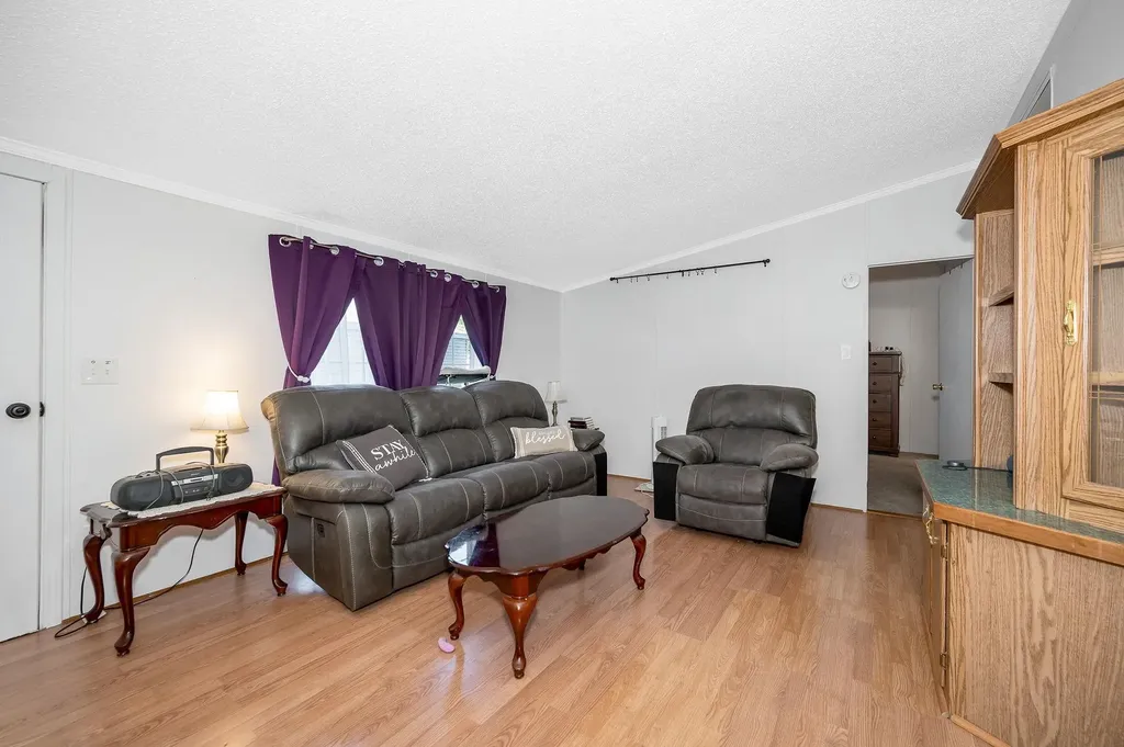 3 Robyn Court Litchfield NH 03052