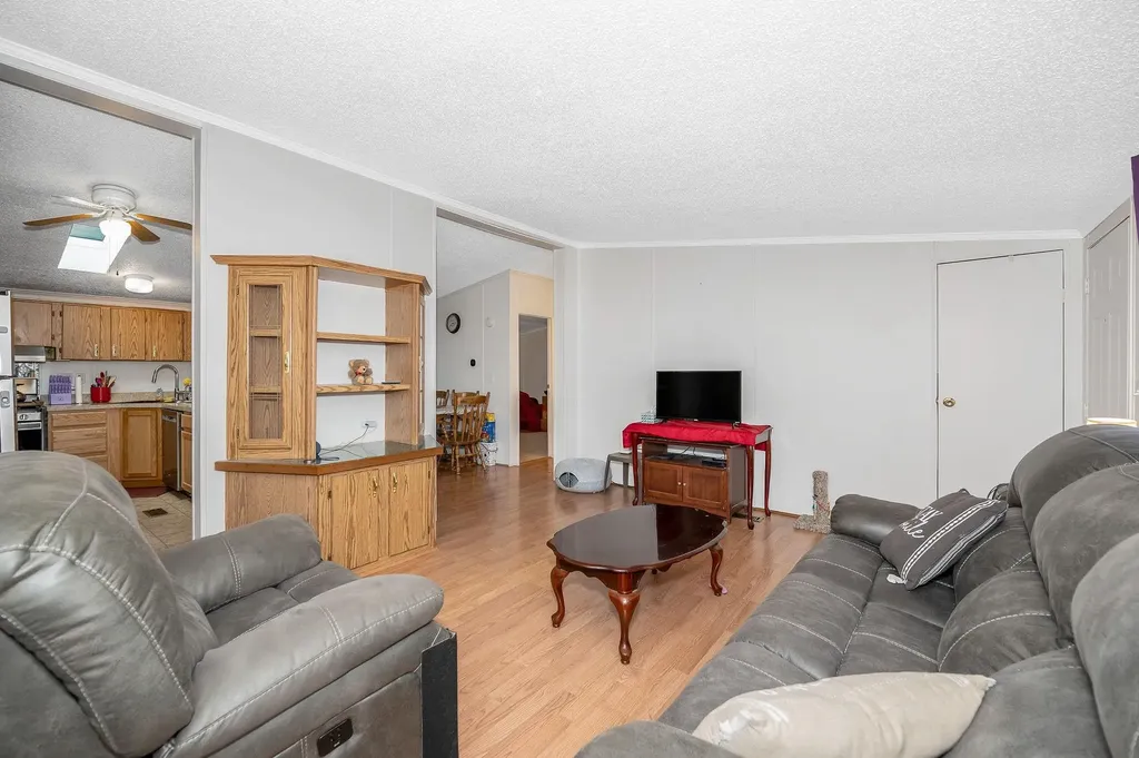 3 Robyn Court Litchfield NH 03052