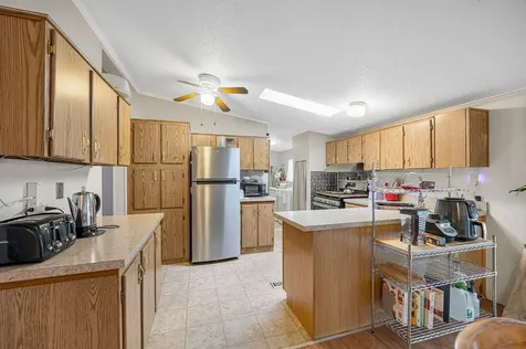3 Robyn Court Litchfield NH 03052