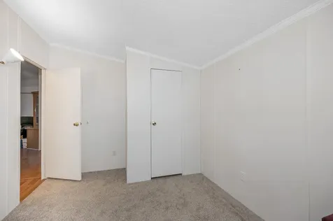 3 Robyn Court Litchfield NH 03052