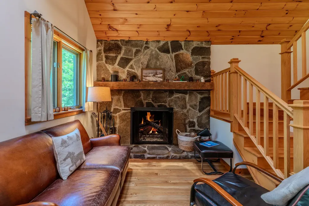 155 Pratt Bridge Road Jamaica VT 05343