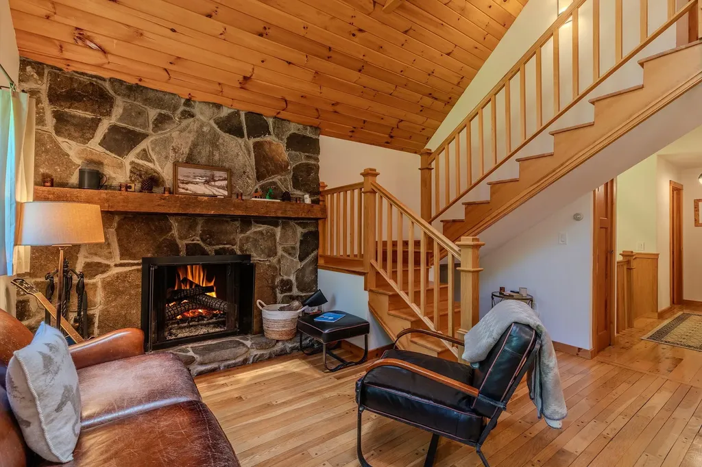 155 Pratt Bridge Road Jamaica VT 05343