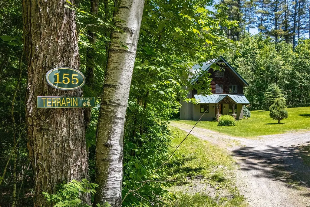 155 Pratt Bridge Road Jamaica VT 05343