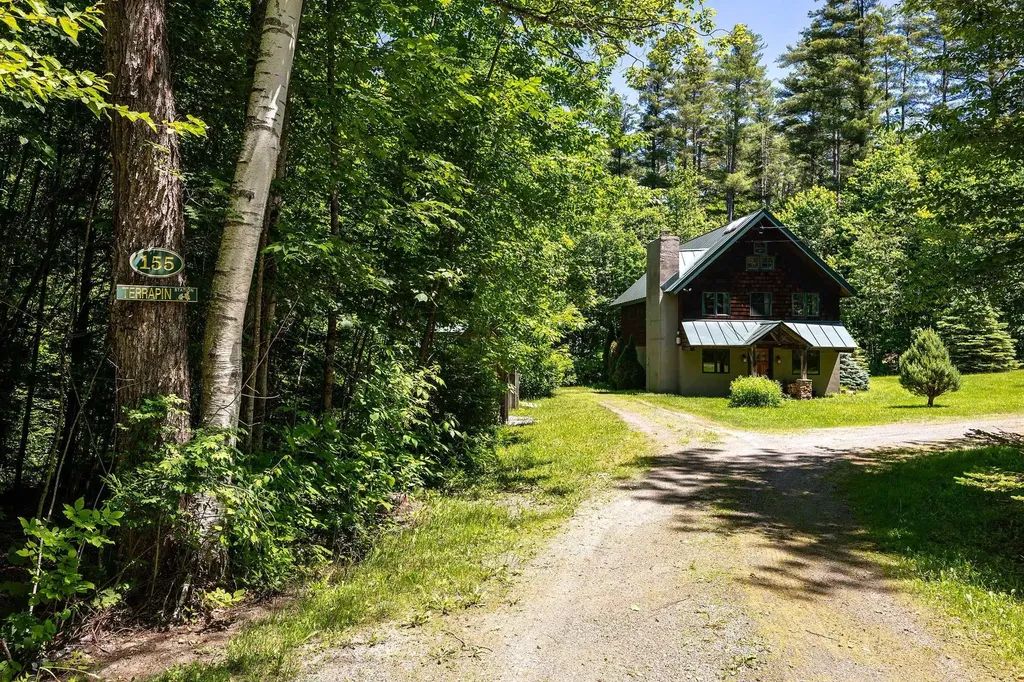 155 Pratt Bridge Road Jamaica VT 05343