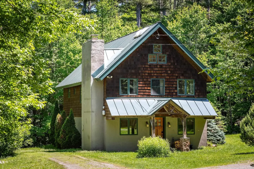 155 Pratt Bridge Road Jamaica VT 05343
