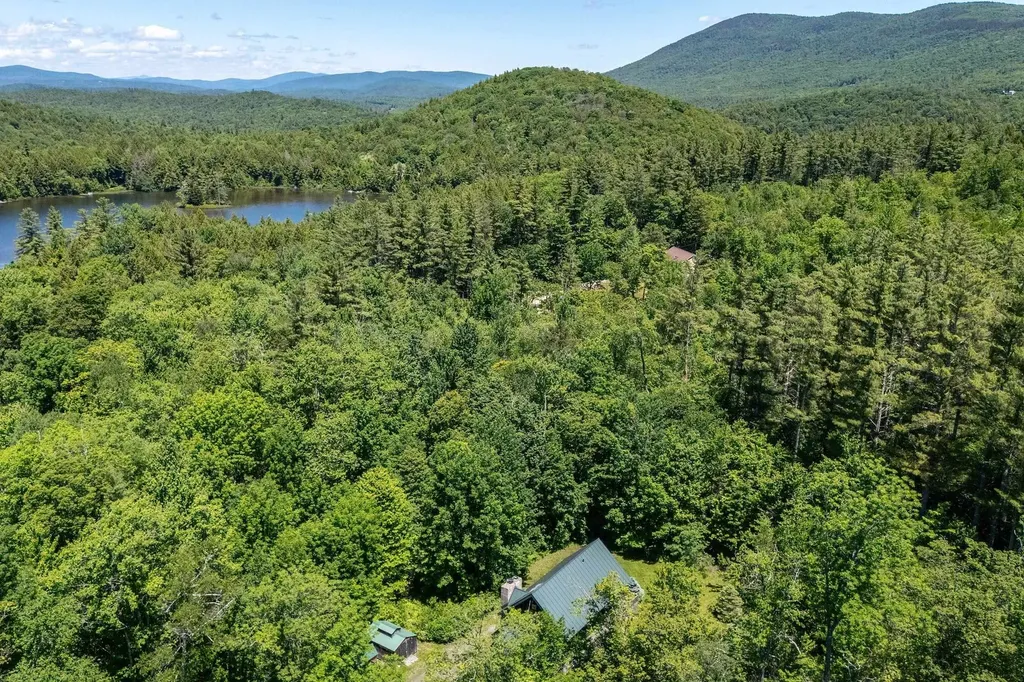 155 Pratt Bridge Road Jamaica VT 05343