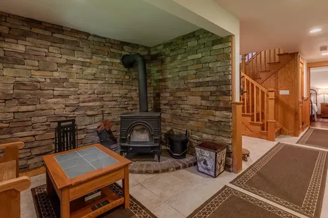 155 Pratt Bridge Road Jamaica VT 05343