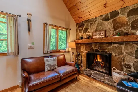 155 Pratt Bridge Road Jamaica VT 05343