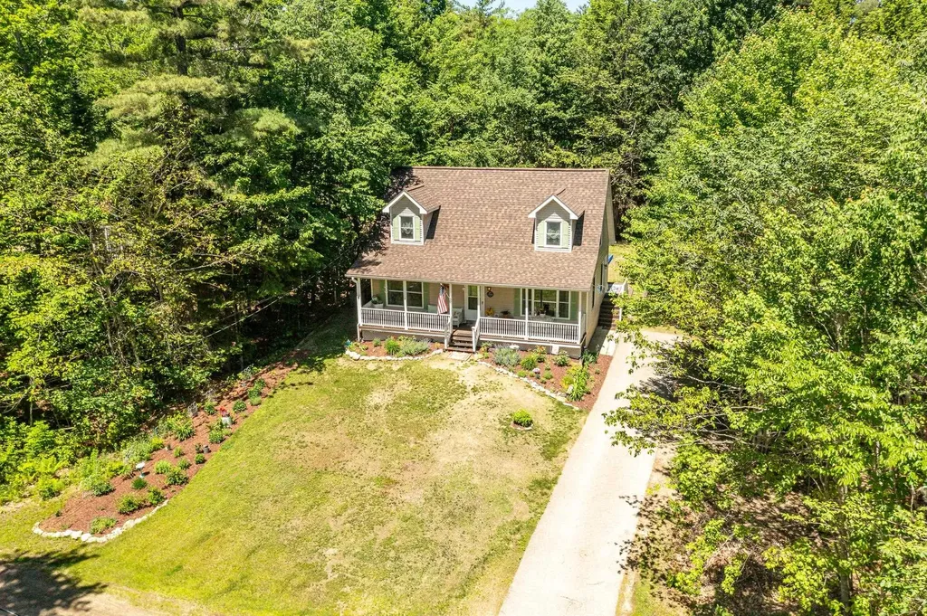 11 Spruce Road Middleton NH 03887