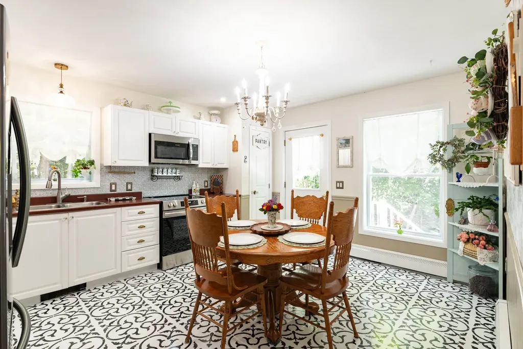 11 Spruce Road Middleton NH 03887