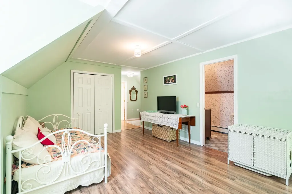 11 Spruce Road Middleton NH 03887