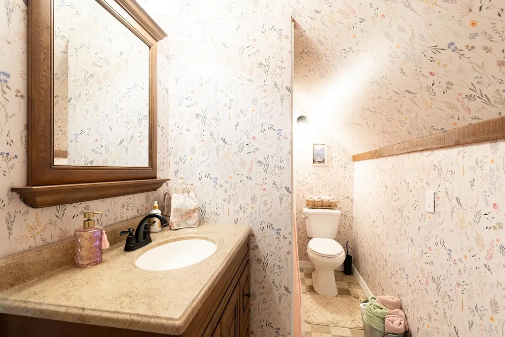 11 Spruce Road Middleton NH 03887