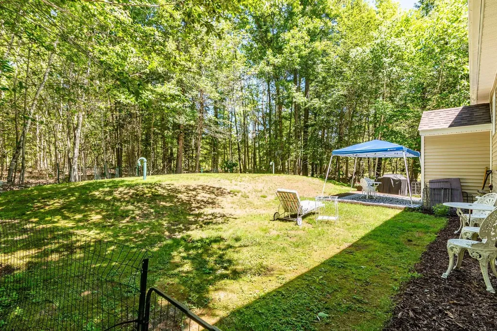 11 Spruce Road Middleton NH 03887