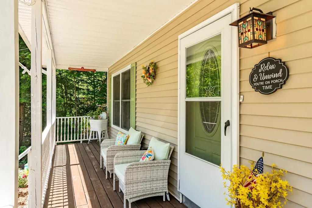 11 Spruce Road Middleton NH 03887
