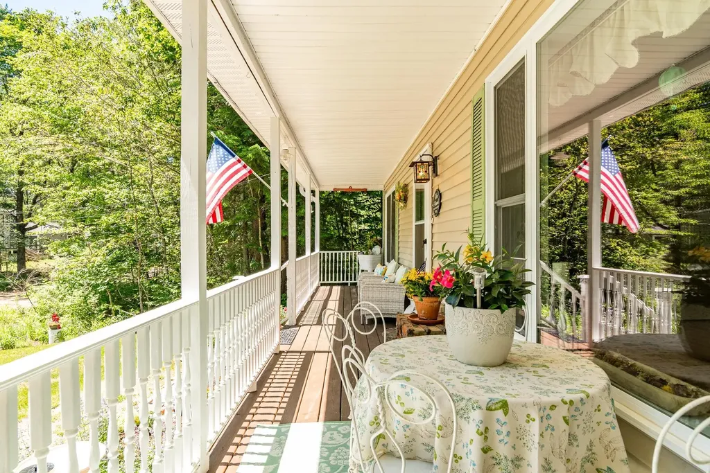 11 Spruce Road Middleton NH 03887