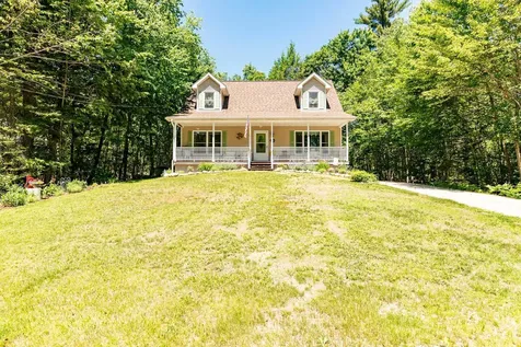 11 Spruce Road Middleton NH 03887