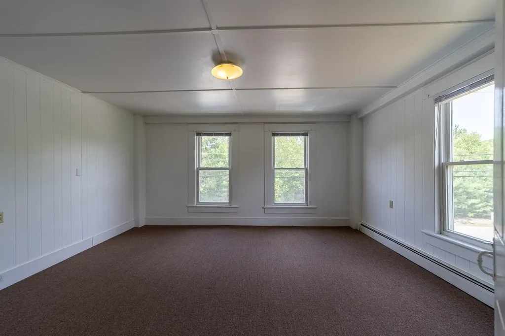 1092 Nh Route 175 Campton NH 03223