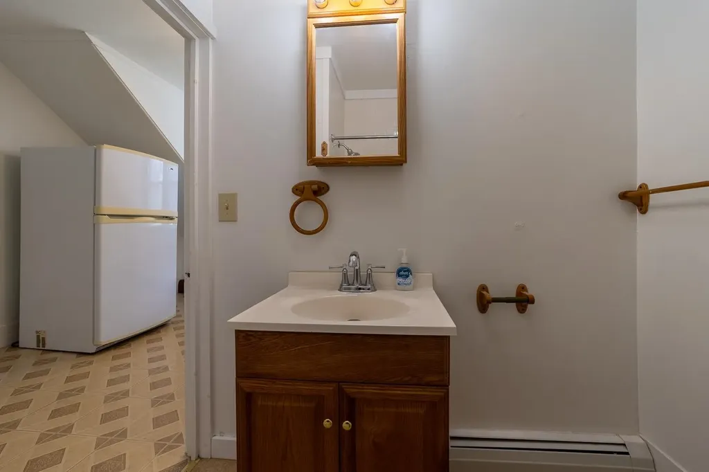 1092 Nh Route 175 Campton NH 03223