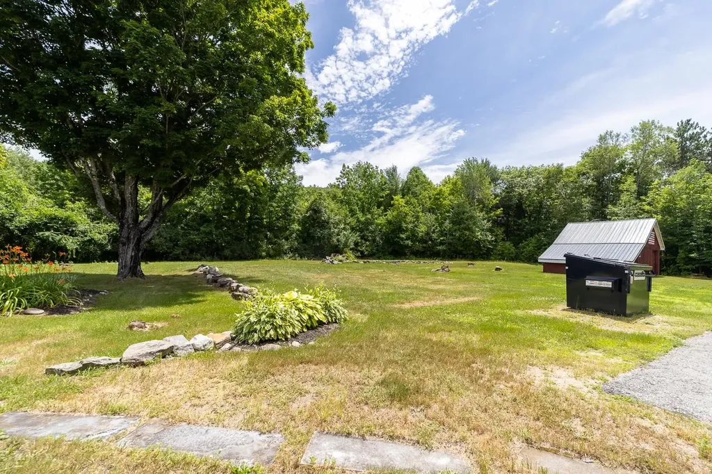 1092 Nh Route 175 Campton NH 03223