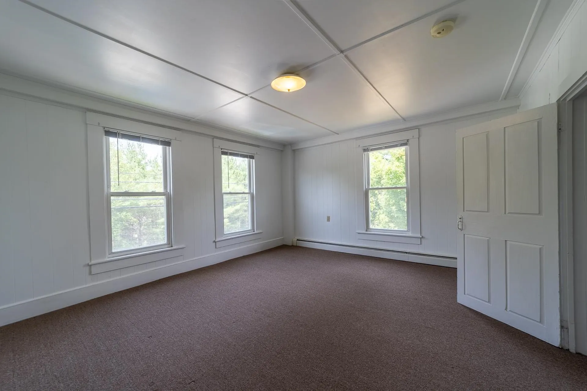 1092 Nh Route 175 Campton NH 03223