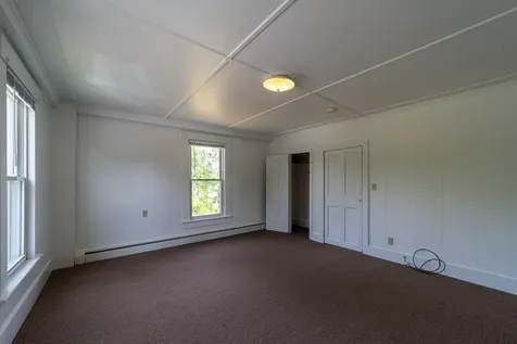 1092 Nh Route 175 Campton NH 03223