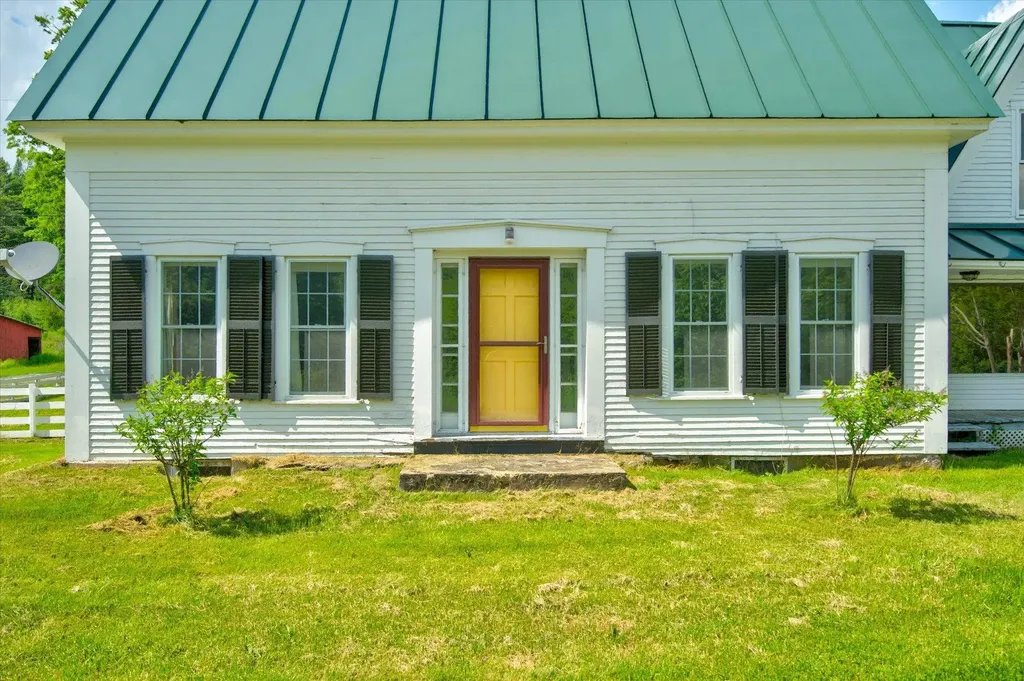 76 E Orange Road Topsham VT 05086