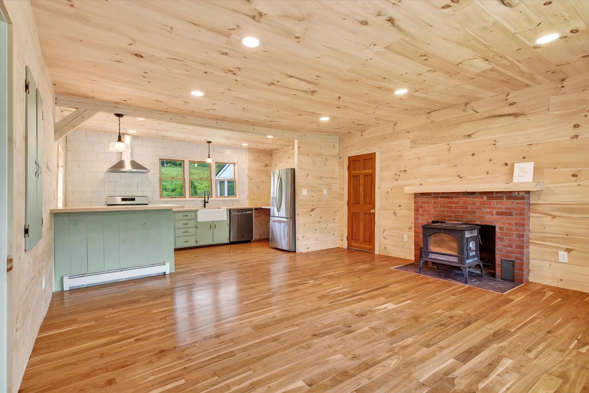 76 E Orange Road Topsham VT 05086