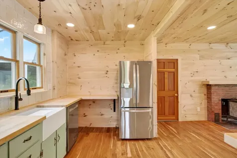 76 E Orange Road Topsham VT 05086