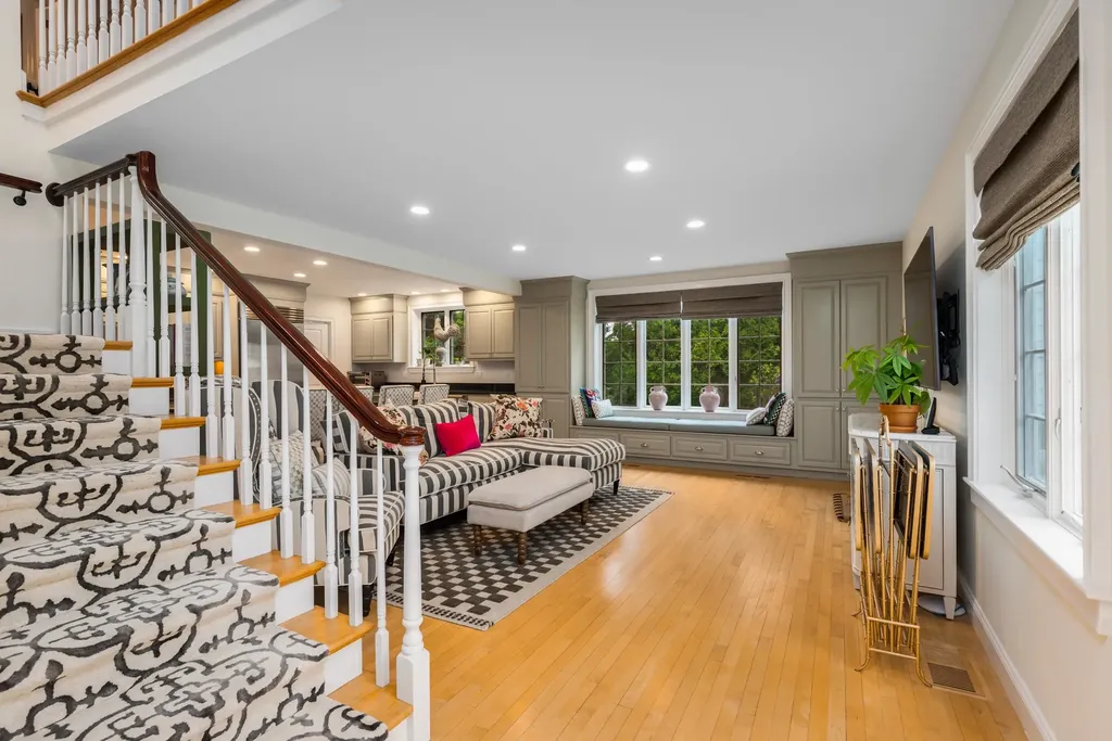 12 Willow Avenue North Hampton NH 03862