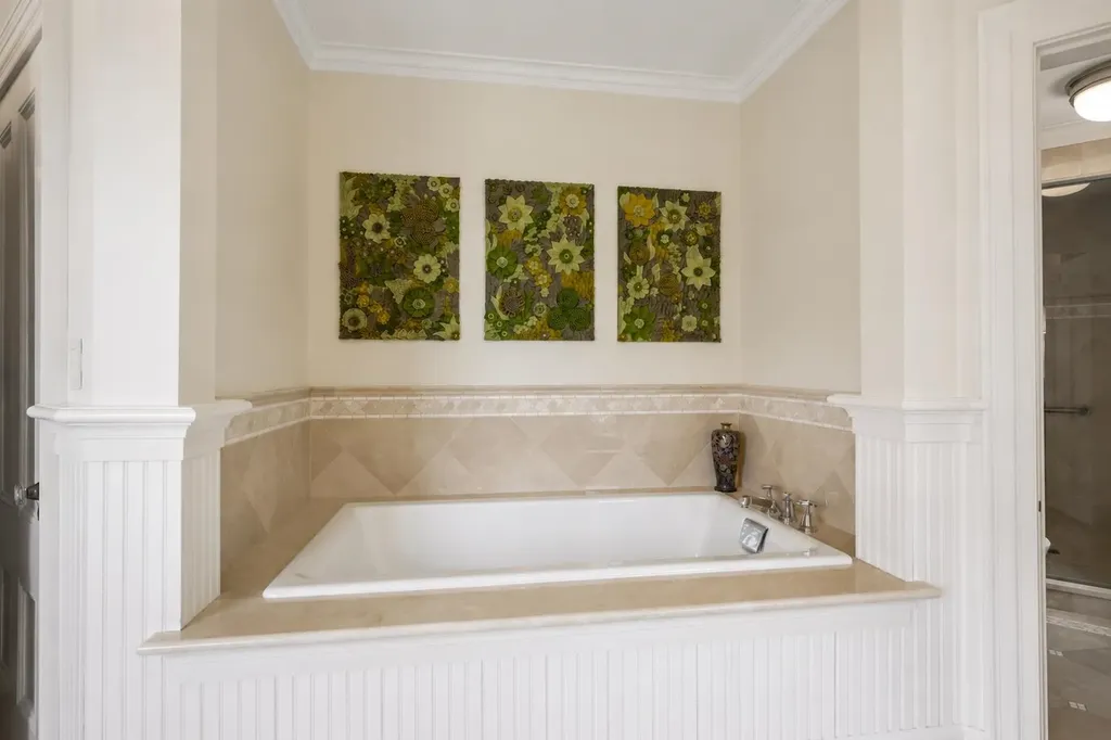 12 Willow Avenue North Hampton NH 03862