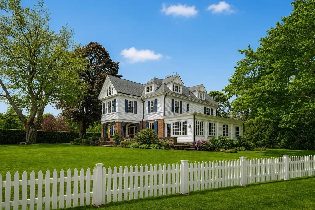 12 Willow Avenue North Hampton NH 03862