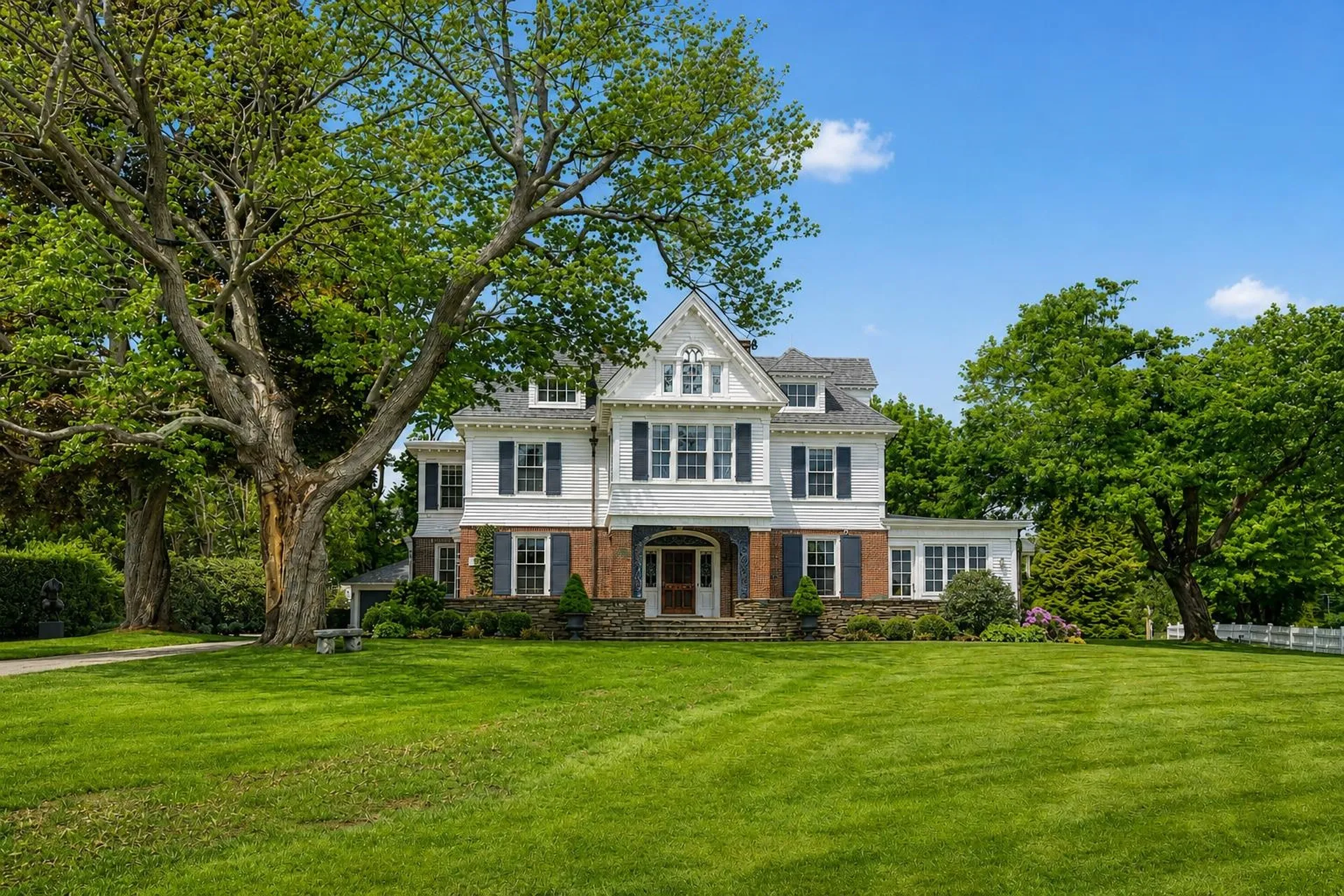 12 Willow Avenue North Hampton NH 03862