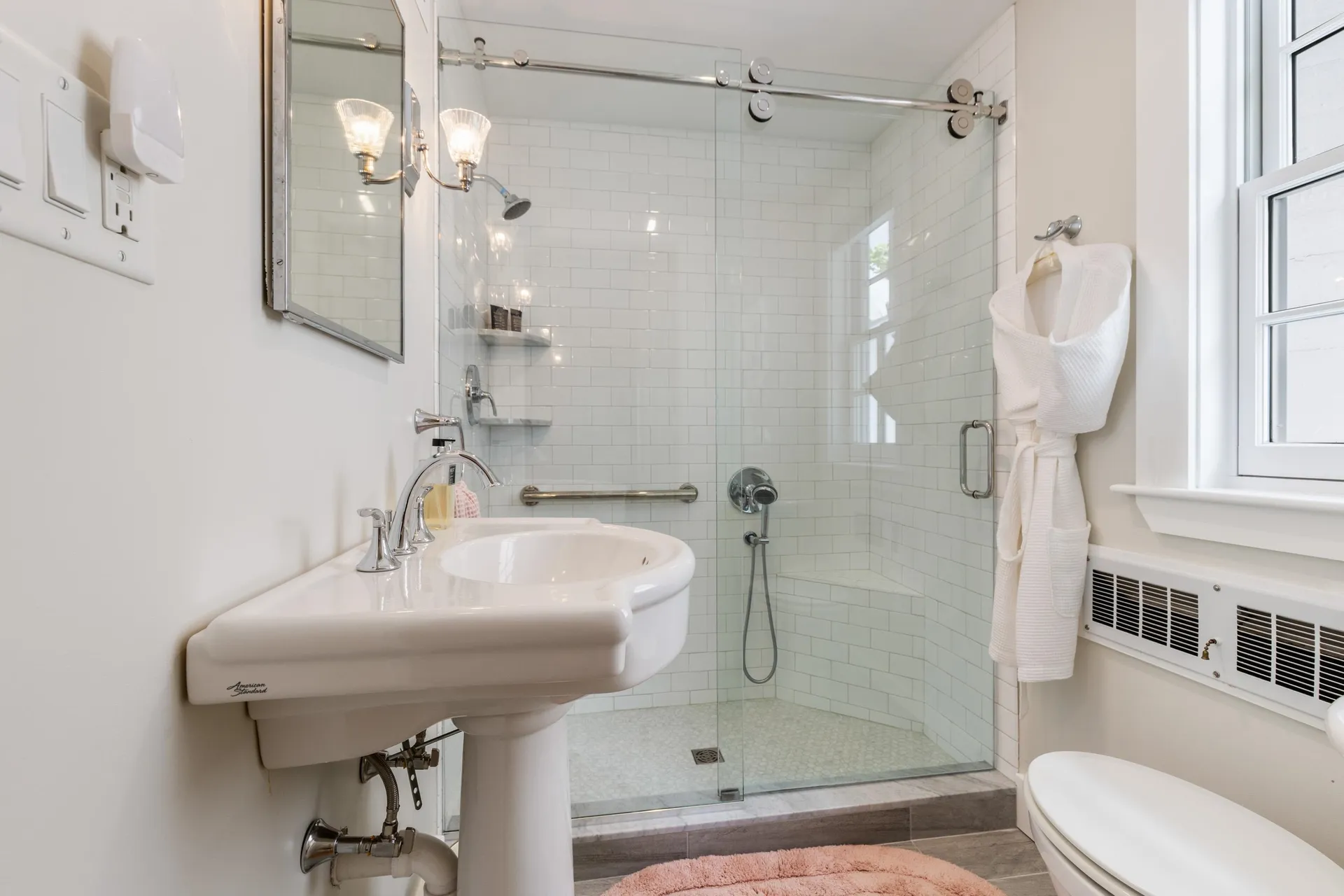 12 Willow Avenue North Hampton NH 03862