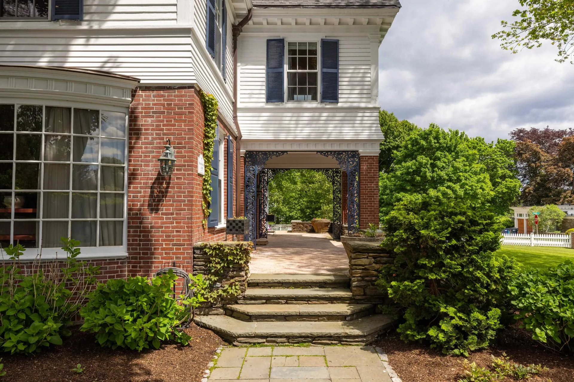 12 Willow Avenue North Hampton NH 03862
