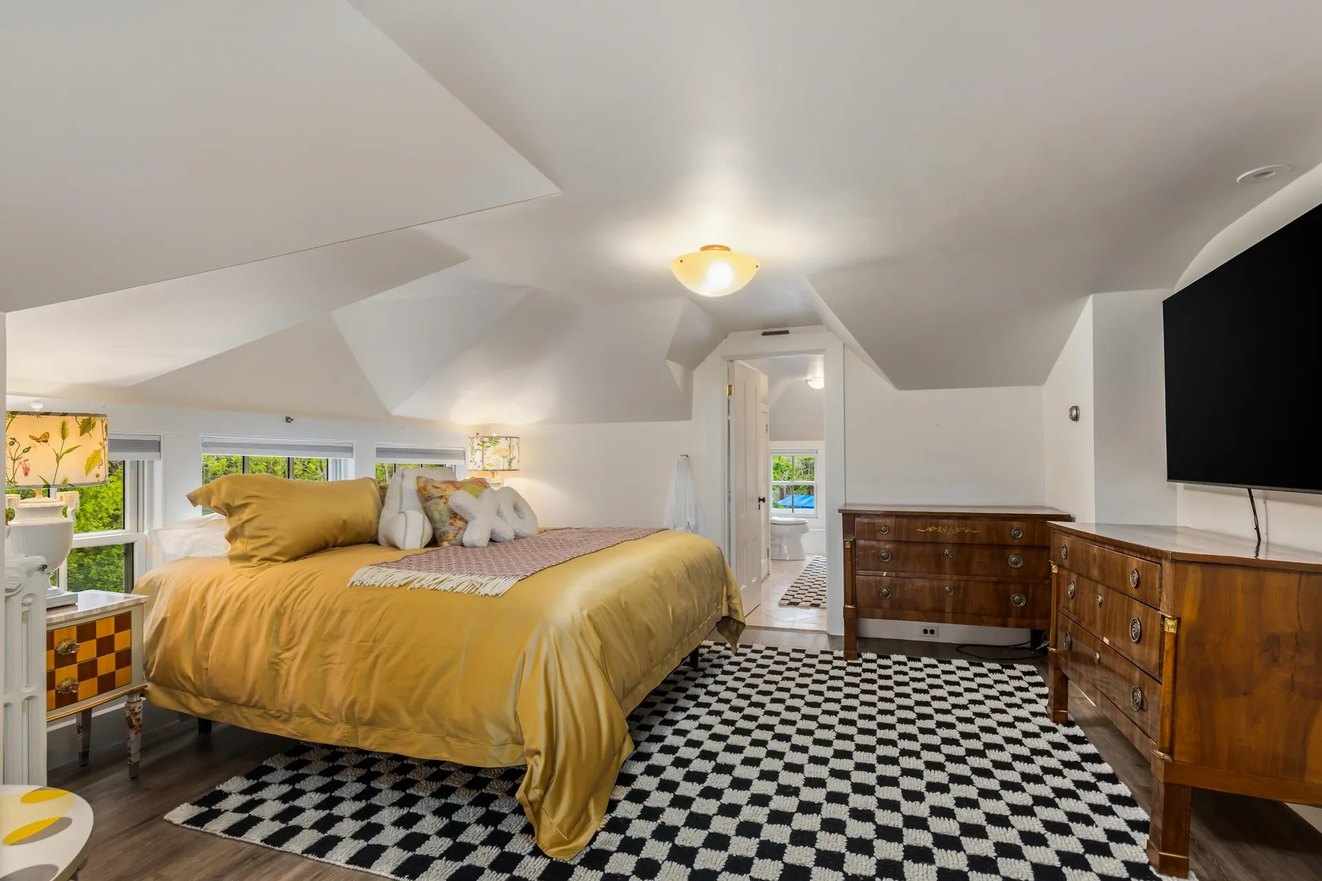12 Willow Avenue North Hampton NH 03862