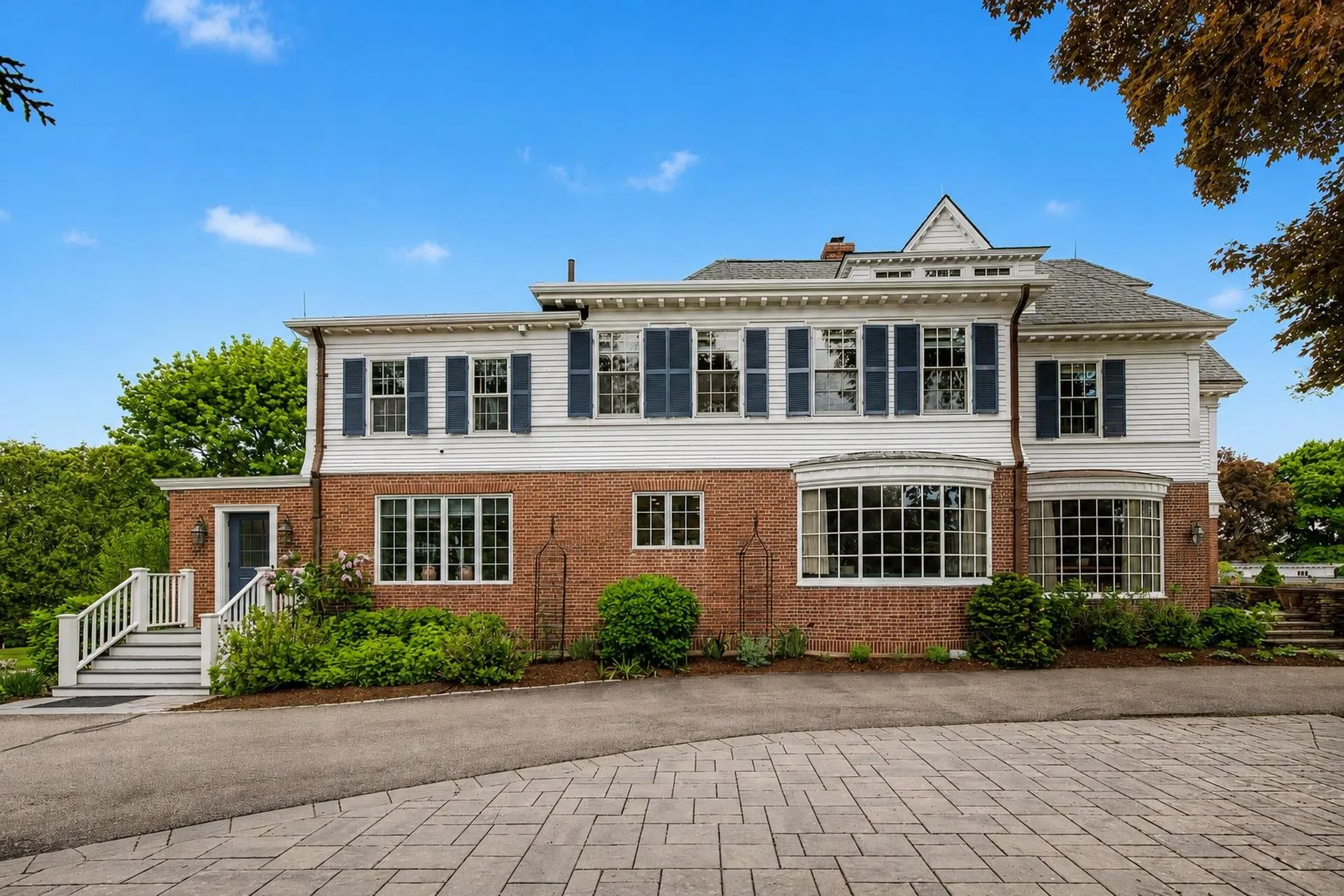12 Willow Avenue North Hampton NH 03862