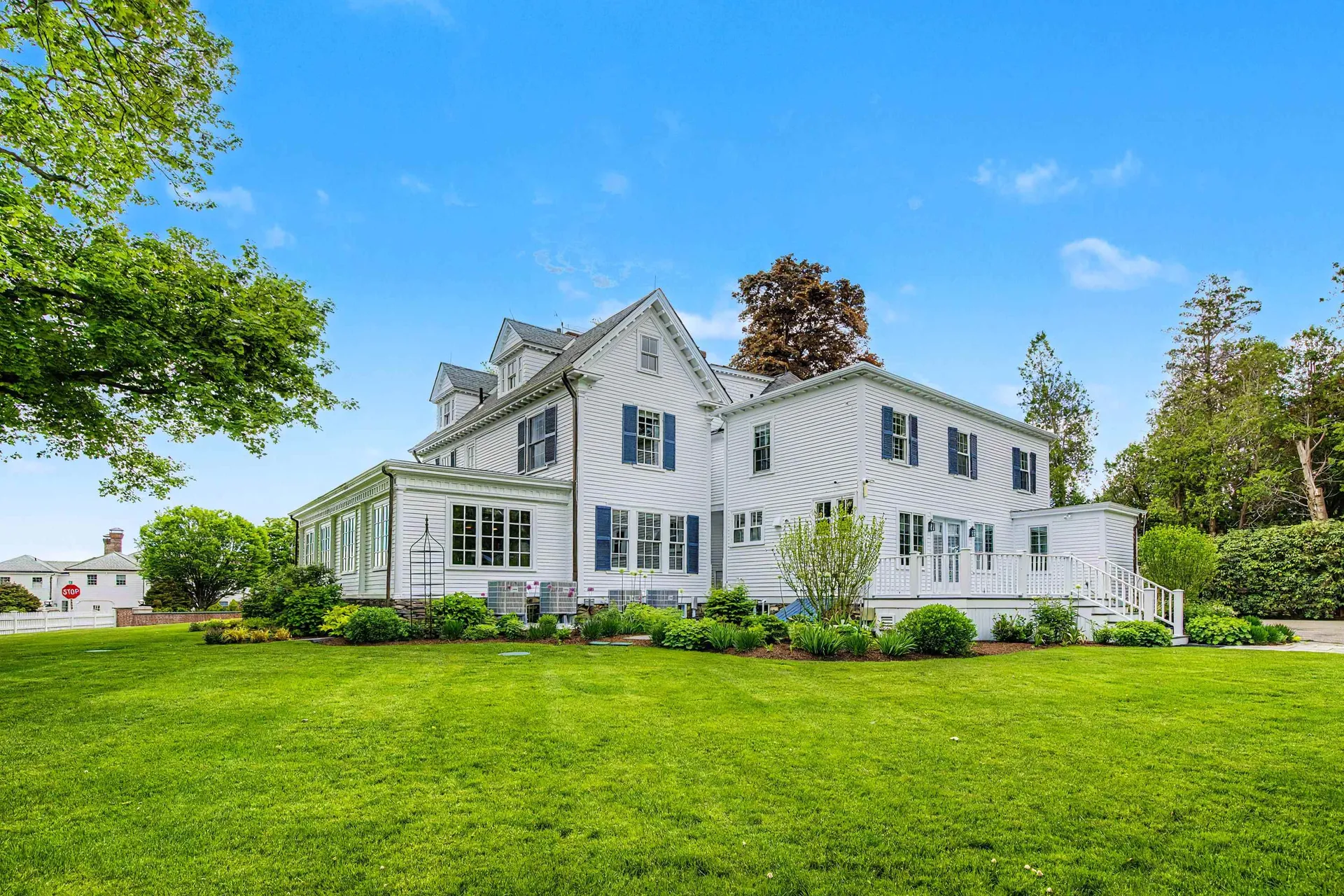 12 Willow Avenue North Hampton NH 03862