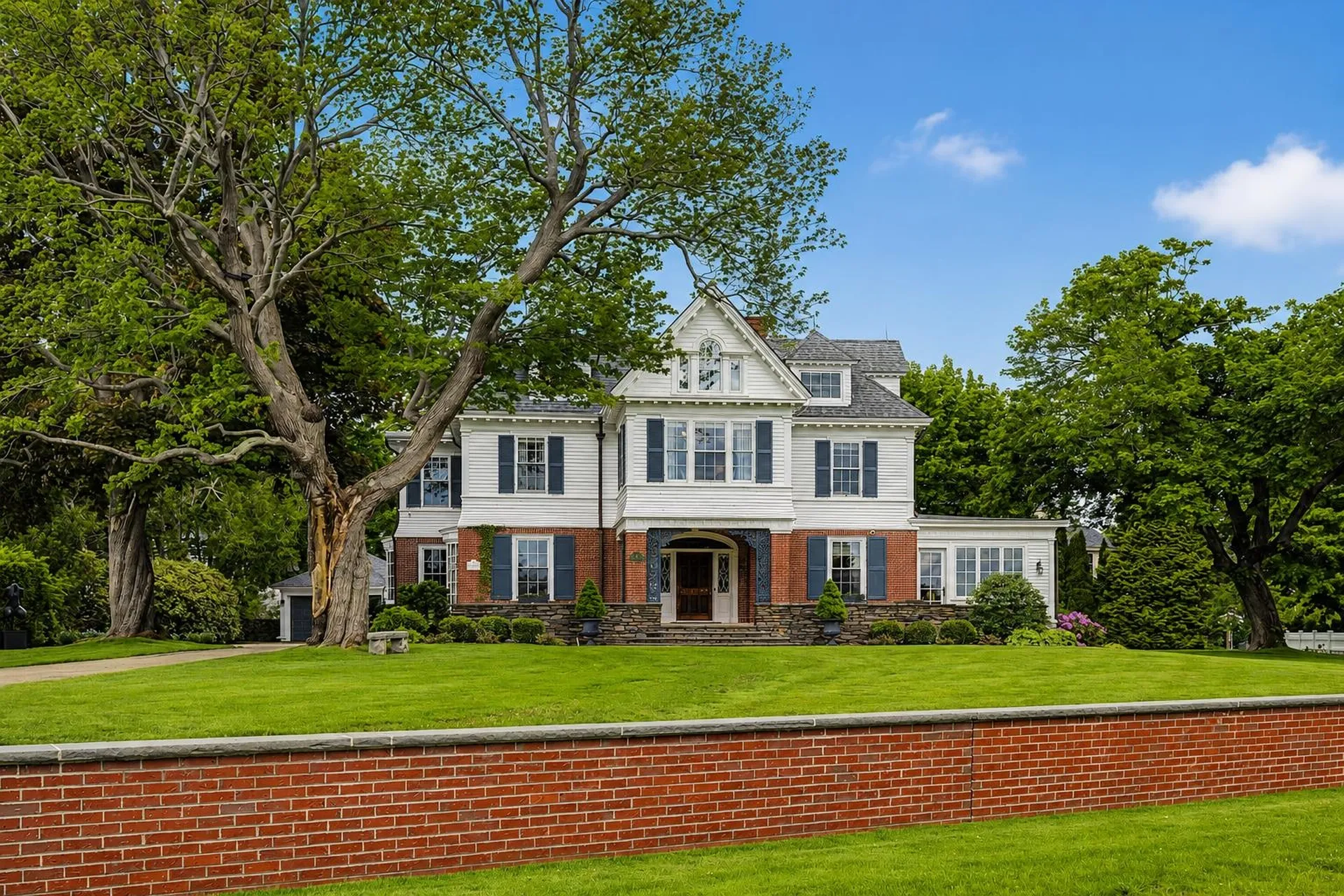 12 Willow Avenue North Hampton NH 03862