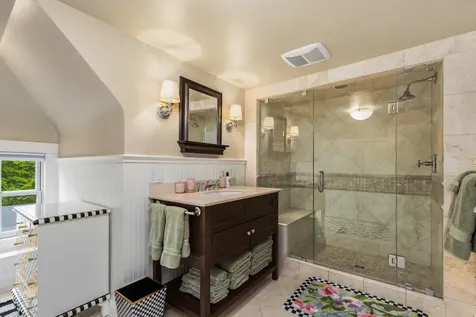 12 Willow Avenue North Hampton NH 03862