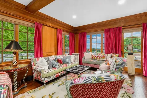 12 Willow Avenue North Hampton NH 03862