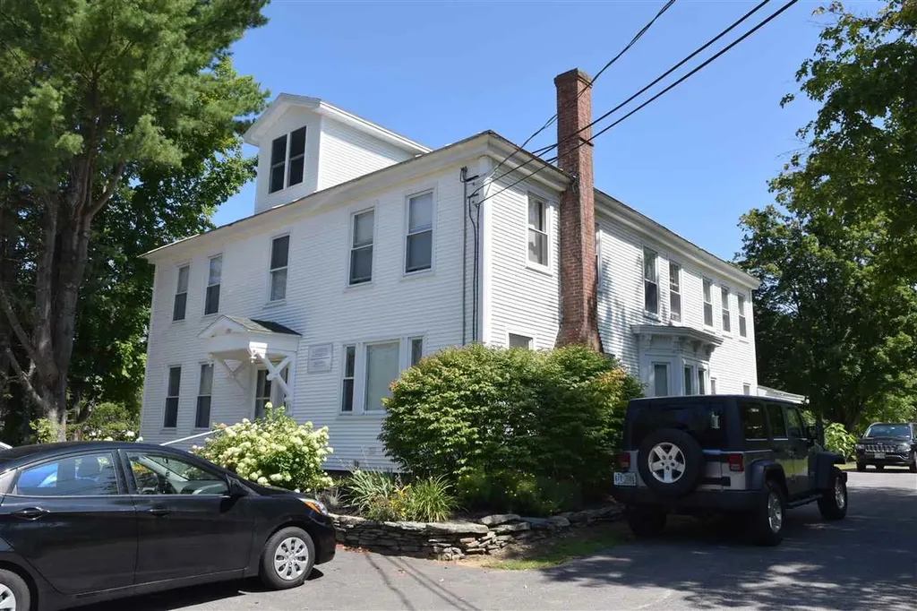 1092 Nh Route 175 Campton NH 03223