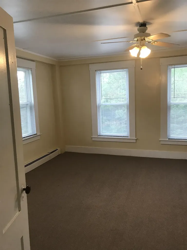 1092 Nh Route 175 Campton NH 03223