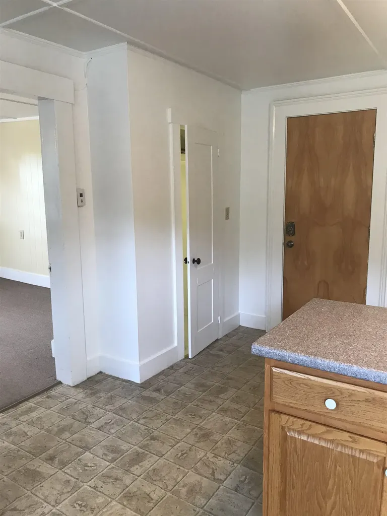 1092 Nh Route 175 Campton NH 03223