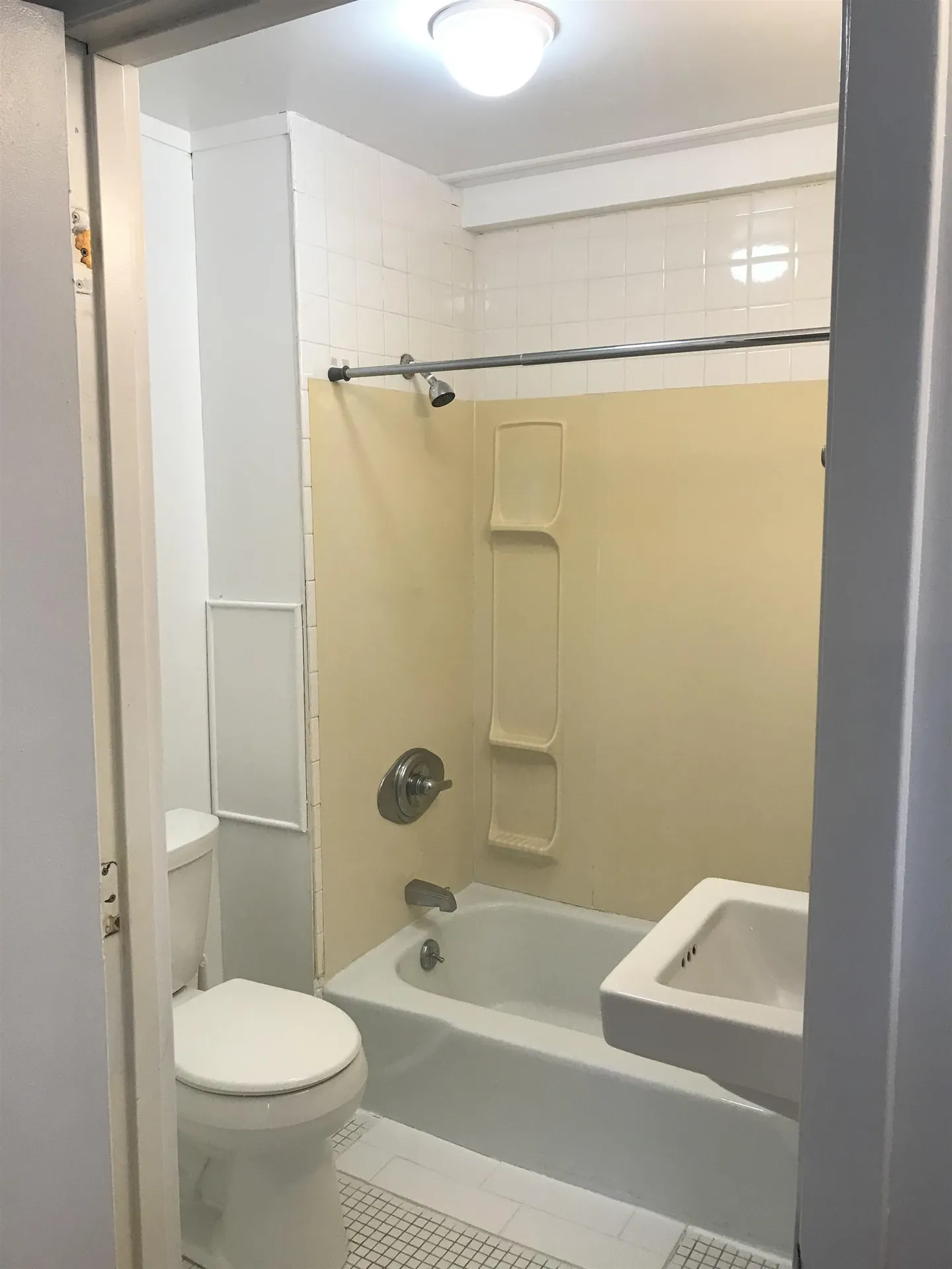 1092 Nh Route 175 Campton NH 03223