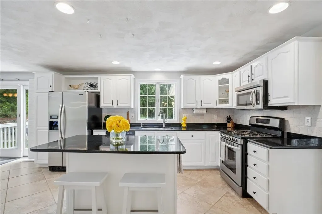 56 Patriot Road Tyngsborough MA 01879